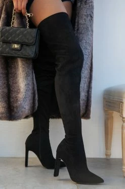 LILIA Shoes Social Status - Black