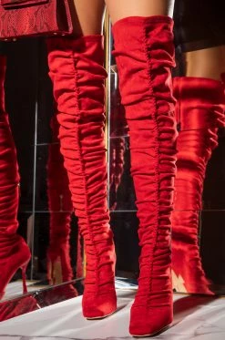 CAPEROBB Crave You - Red