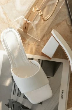 BBOO Shoes Valentine - White