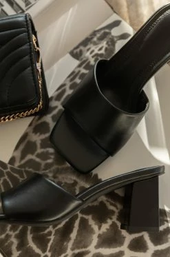 BBOO Valentine - Black PU