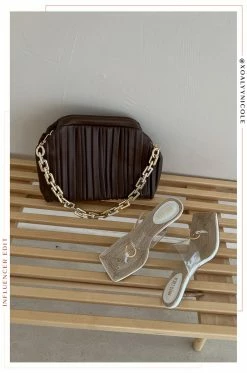 UR Accessories Lavish Taste - Mocha