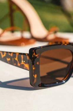 IF Accessories Summer Ready - Tan Tortoise