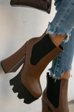 SOME Royale - Mocha Shoes