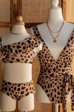 MW Sarena - Cheetah Swim