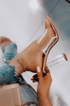 CapeRobb Hunty - Nude