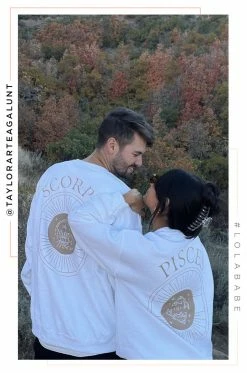 MSLOLA Sweaters Pisces Zodiac Crewneck Sweatshirt - White