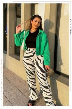 SG8 Influenced - Green Clothing