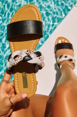 QUPD Shoes Amalya - Black