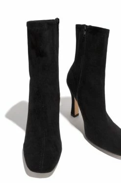 SOME NYC Moves - Black