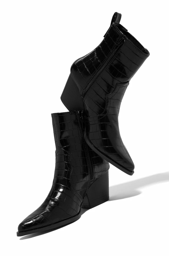 QUPD Orra - Black Shoes