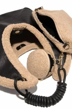 UR Accessories City Escape - Black