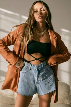 FO Shawna - Camel Clothing