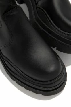 MKERS Atalia - Black