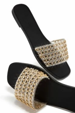 WDIVA Resort Getaway - Black Shoes