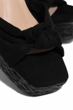 MATA Ocean Avenue - Black Shoes