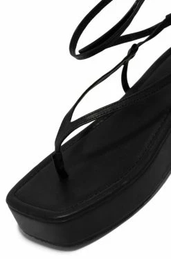 LILIA Shoes Samara - Black