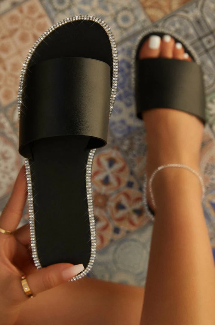 QUPD Resort Chic - Black Shoes