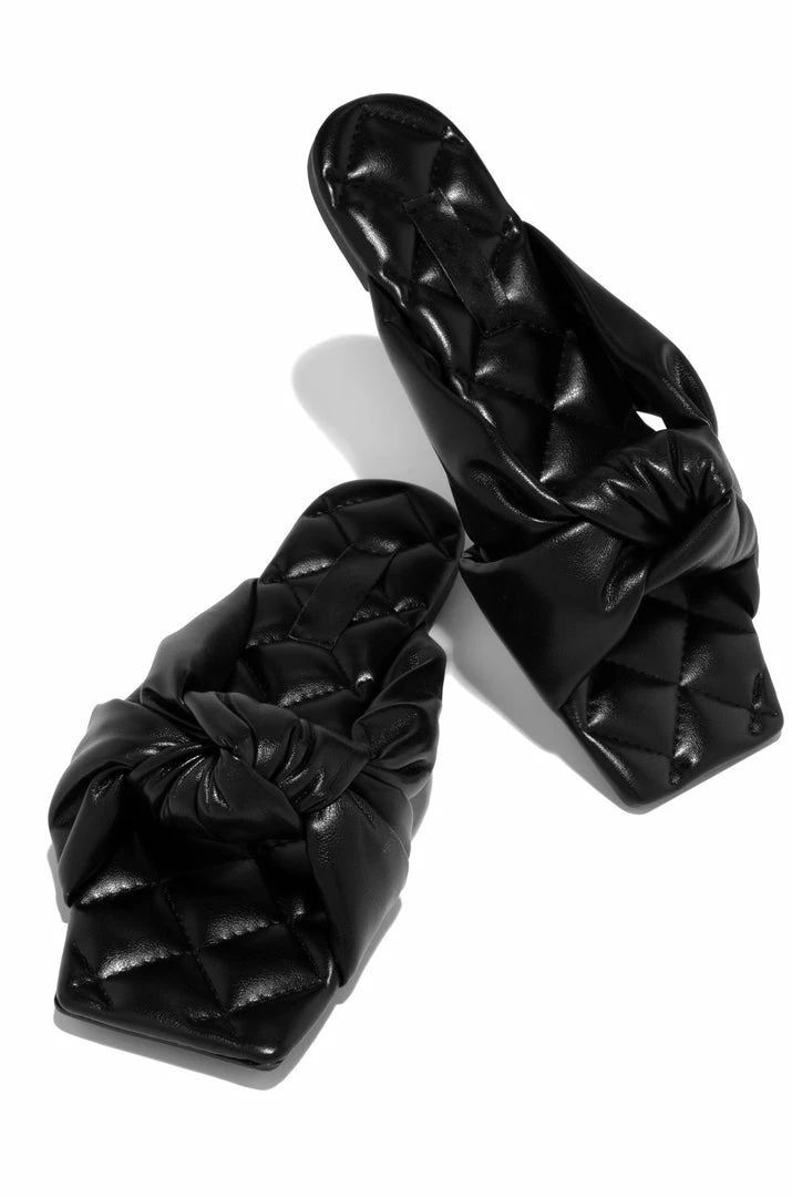 BBOO Jet Set - Black