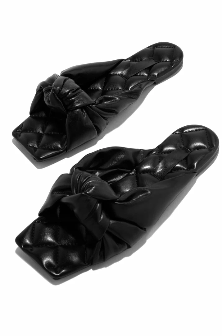 BBOO Jet Set - Black