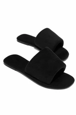 QUPD Sunday Morning - Black Shoes