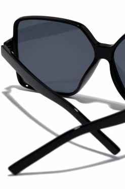 IF Tropical Views - Black Accessories