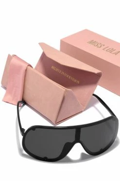 H Baddie Views - Black Accessories