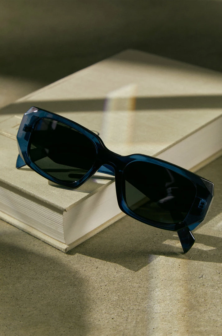 SH Christy - Blue Accessories