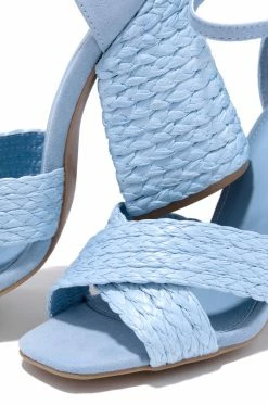 QUPD Vita - Blue Shoes