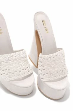 SOME Cataleya - Bone Shoes