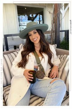 AC Chic Dates - Ivory Clothing