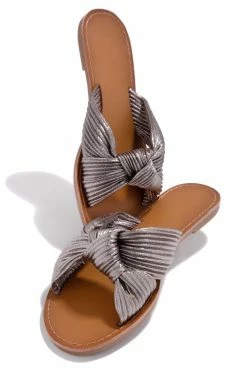 MATA Private Island - Bronze Shoes