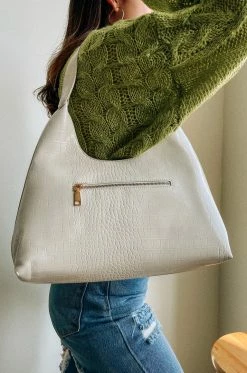 UR Cambria - Ivory Accessories