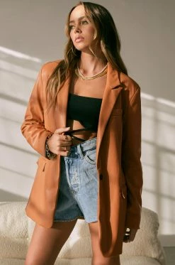 FO Shawna - Camel Clothing