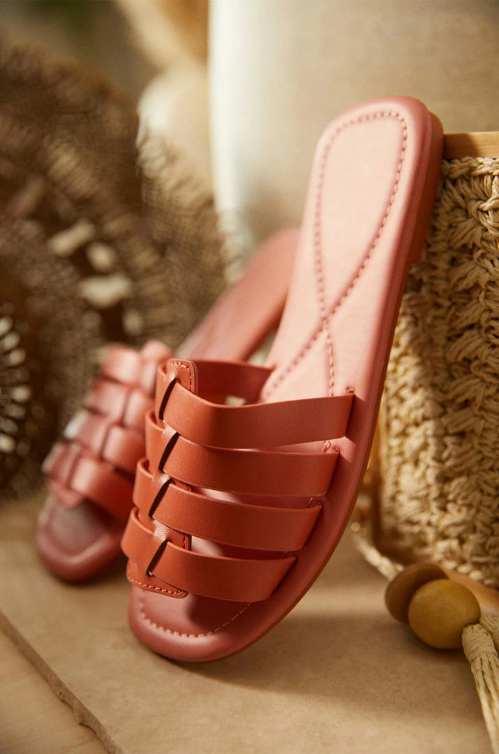 QUPD Island Time - Coral Shoes