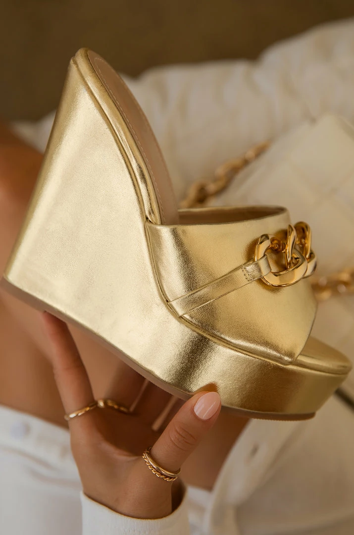 PZLE Resort Vibes - Gold Shoes