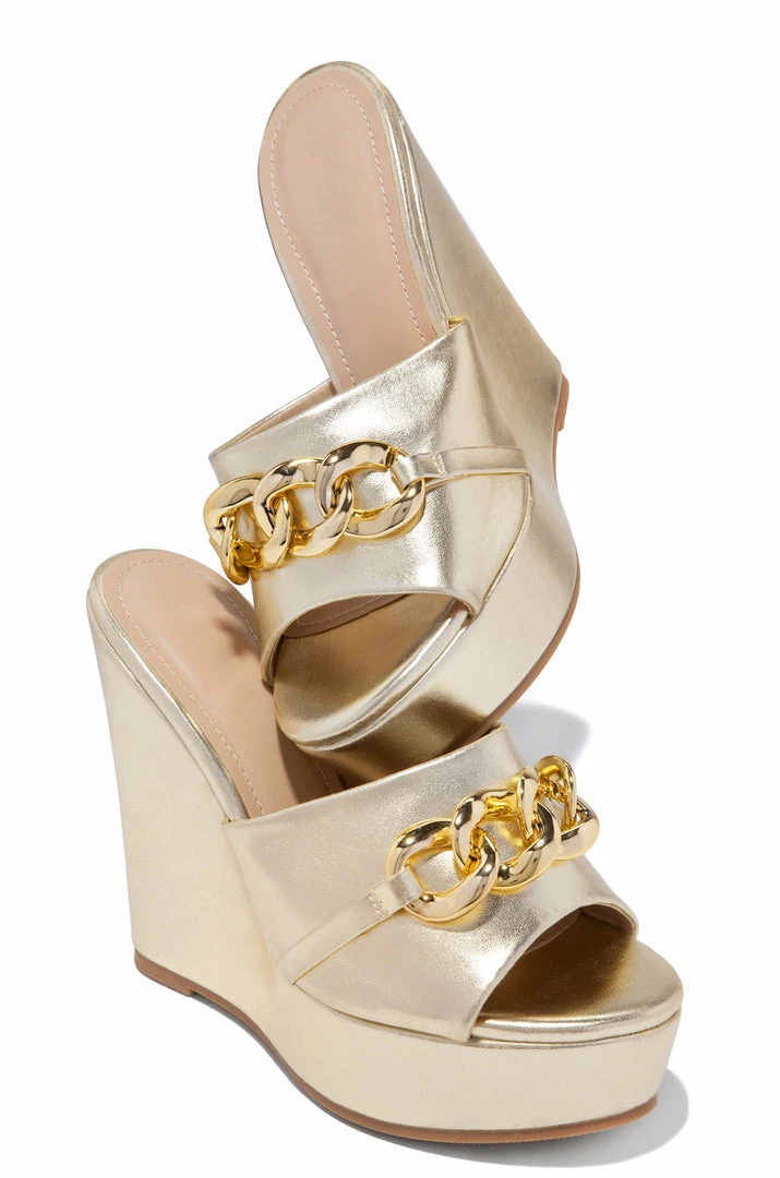 PZLE Resort Vibes - Gold Shoes