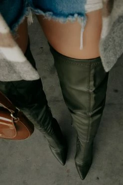 LILIA Sultry Touch - Olive