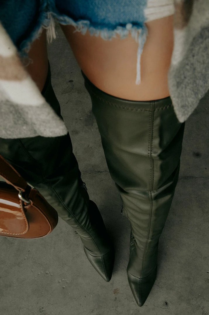 LILIA Sultry Touch - Olive