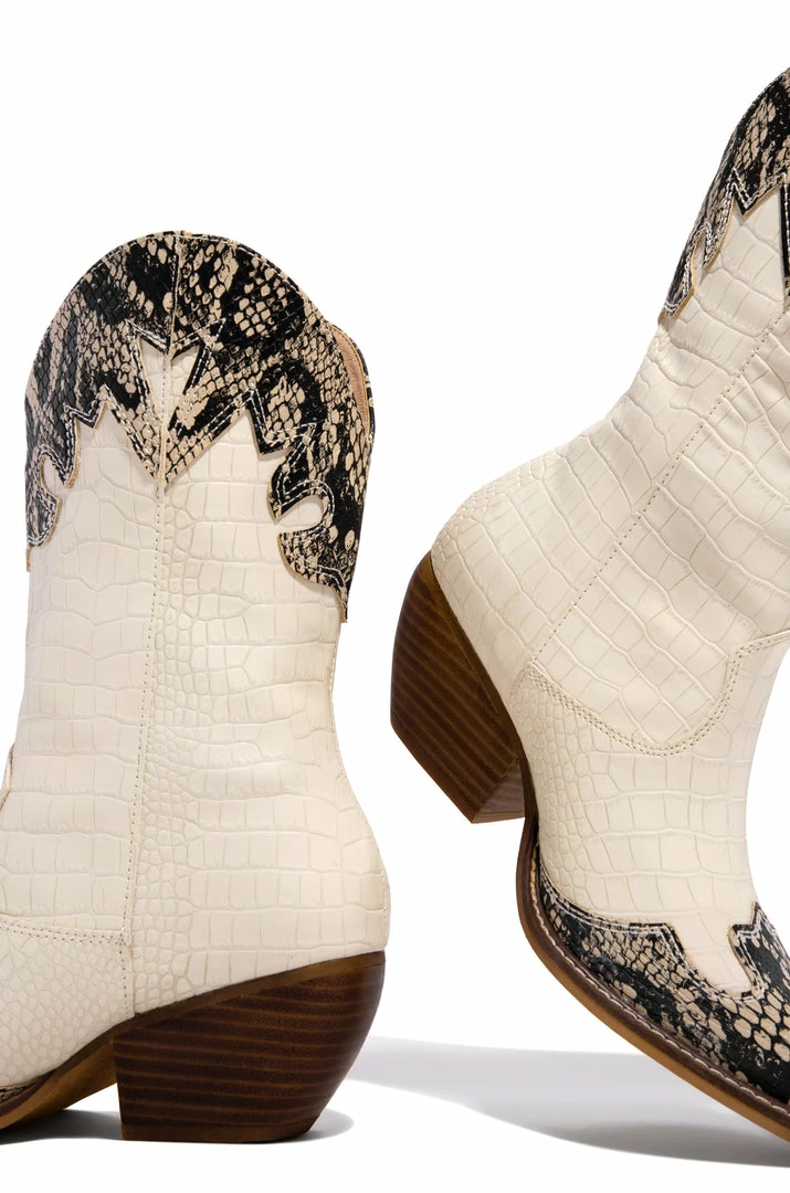 ARIDERG Anina - Bone Shoes