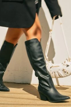 QUPD Mackenzie - Black