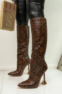 SOME Milenka - Snake