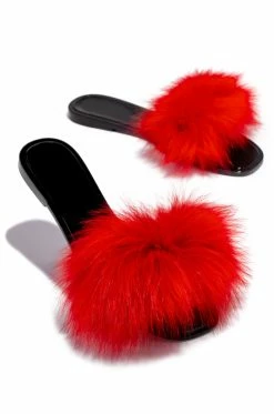 WDIVA Get Cozy - Red Shoes