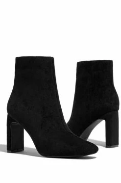 SOME Weekend Cool - Black Shoes