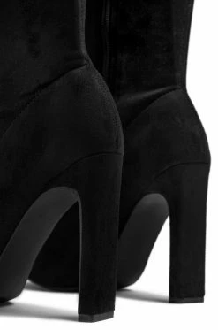 LILIA Shoes Social Status - Black