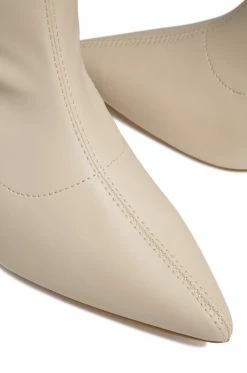 SOME Shoes High Attention - Bone