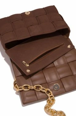 UR Luxe Collective - Mocha