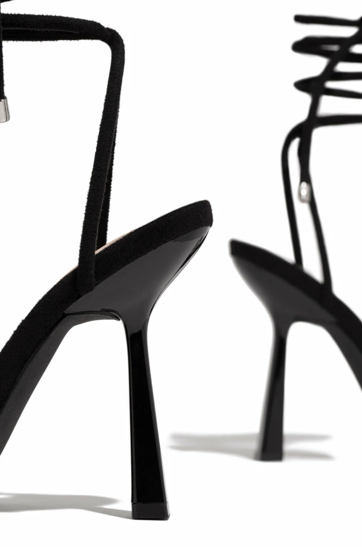 SOME Rise Of Fame - Black Shoes