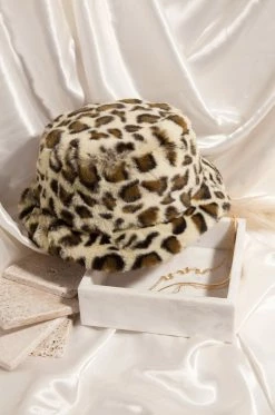 MISS LOLA Cool Vibes - Leopard