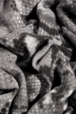 FAME Tops Fall Essentials Scarf - Grey