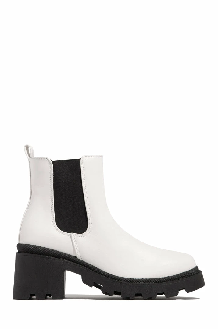 WDIVA Deserve You - White Shoes